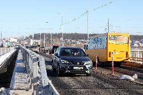 Traffic along Hostomel Bridge partially restored