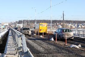 Traffic along Hostomel Bridge partially restored