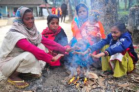 Bangladeshi Residents Under Wave Of Low Temperatures