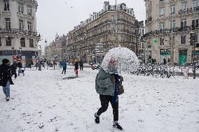 FRANCE-LILLE-SNOW