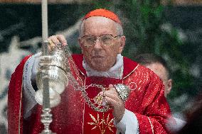 Pope Francis Leads A Funeral Mass - Vatican