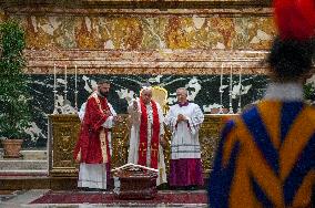 Pope Francis Leads A Funeral Mass - Vatican