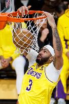 (SP)U.S.-LOS ANGELES-BASKETBALL-NBA-LAKERS VS MAVERICKS