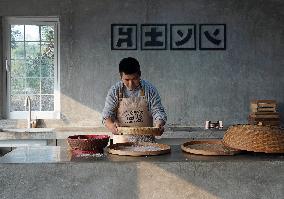 (MASTER OF CRAFTS)CHINA-SHANGHAI-ZHUANG RICE CAKE-INHERITOR (CN)