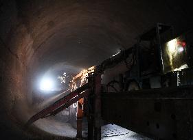 High-speed Rail Tunnel Construction in Jiujiang