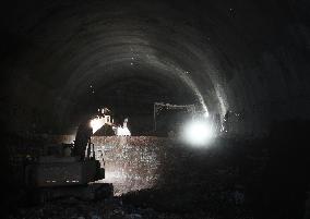 High-speed Rail Tunnel Construction in Jiujiang