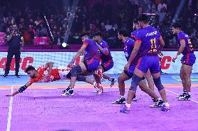 Dabang Delhi Vs Gujarat Giants Pro Kabaddi League In Jaipur