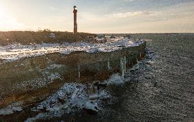 Paldiski observation platform collapsed into sea