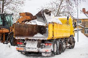 Road maintenance in the winter