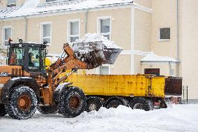Road maintenance in the winter