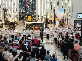 Philippines Celebration Of Feast Of The Infant Jesus - Santo Niño