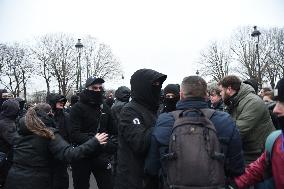 Fabien Roussel at the protest against the immigration law - Paris