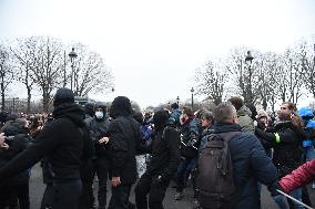 Fabien Roussel at the protest against the immigration law - Paris