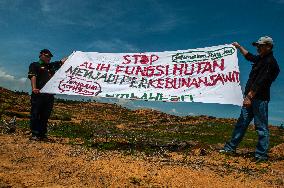 The Indonesia Reforestation Polemic