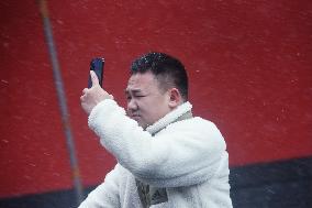 The First Snow in Hangzhou