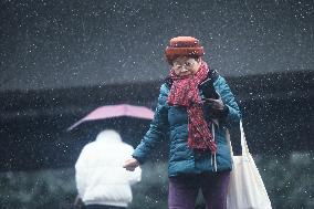 The First Snow in Hangzhou