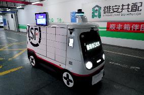 CHINA-HEBEI-XIONG'AN NEW AREA-UNMANNED DELIVERY VEHICLES (CN)