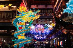 A Folk Lantern Festival at Yu Garden Shopping Aall in Shanghai