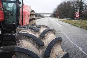 Farmers Block A62 Motorway - South Western France