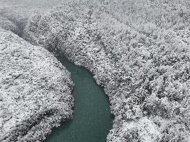 The Rime Scenery Along The Banks of the Grand Canyon in Qiandongnan