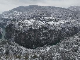 The Rime Scenery Along The Banks of the Grand Canyon in Qiandongnan