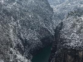 The Rime Scenery Along The Banks of the Grand Canyon in Qiandongnan