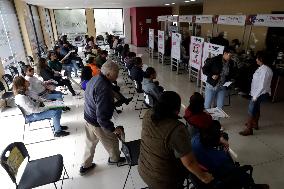 Mexican Citizens Renew Voting Credentials