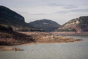 Drought In Catalonia: The Sau Reservoir At Its Historical Minimum.