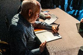 Steve McCurry book signing in Genoa