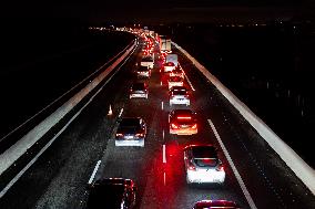 Farmers Block A61 Motorway - South Of Toulouse