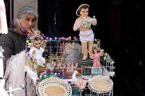 Sales Of  Child God For The Candelaria Celebrations