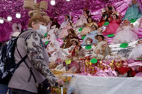 Sales Of  Child God For The Candelaria Celebrations