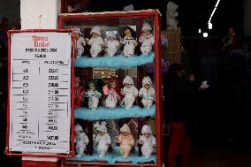 Sales Of  Child God For The Candelaria Celebrations