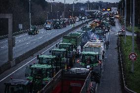 Farmers Block The Ring Road - Bordeaux