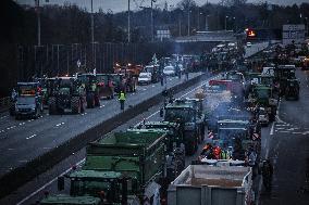 Farmers Block The Ring Road - Bordeaux