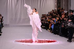 PFW - Yuima Nagazato Runway