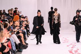 PFW - Yuima Nagazato Runway