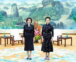 CHINA-BEIJING-PENG LIYUAN-UZBEK FIRST LADY-MEETING (CN)