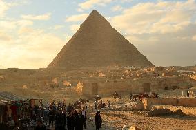 EGYPT-GIZA PYRAMIDS-TOURISM