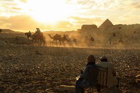 EGYPT-GIZA PYRAMIDS-TOURIST SERVICE-VENDORS