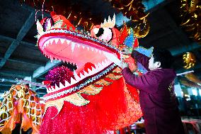 Dragon Lantern Production in Nanchang