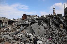 MIDEAST-GAZA-MAGHAZI REFUGEE CAMP-DESTROYED BUILDINGS