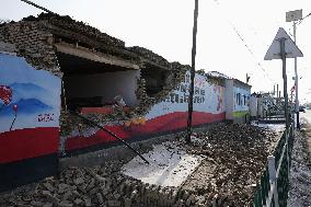 Aftermath of powerful quake in China's Xinjiang region