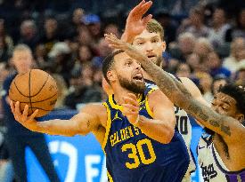 (SP)U.S.-SAN FRANCISCO-BASKETBALL-NBA-KINGS VS WARRIORS