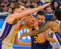 (SP)U.S.-SAN FRANCISCO-BASKETBALL-NBA-KINGS VS WARRIORS