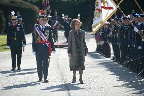 Queen Sofia Reviews Royal Guard - Madrid