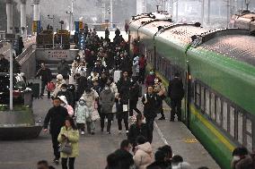 2024 Spring Festival Transport Begins in Nanjing