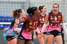 DSV Sant Cugat v Ocisa Haro Voley - Quarterfinals Volleyball Queen's Cup