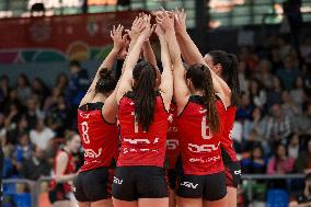 DSV Sant Cugat v Ocisa Haro Voley - Quarterfinals Volleyball Queen's Cup