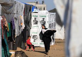 MIDEAST-GAZA-RAFAH-TEMPORARY CAMP